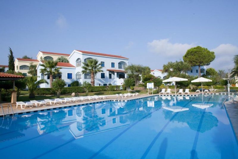 Govino Bay 3*