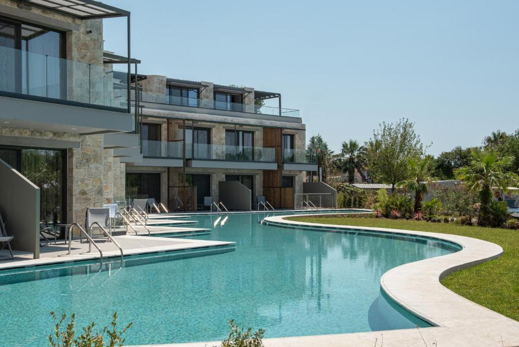 Portes Lithos Luxury Resort 5*