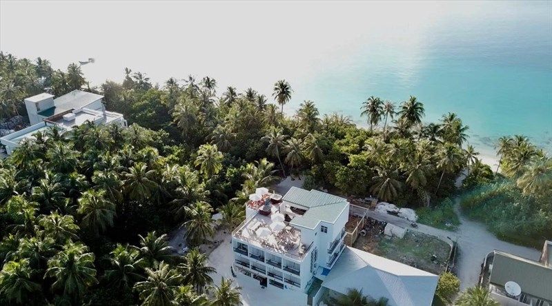 Bliss Dhigurah Guest House 3*