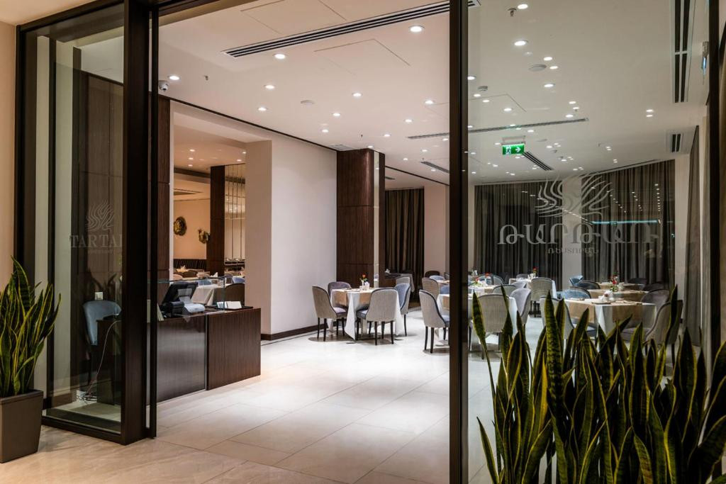 Ramada Hotel & Suites By Wyndham Yerevan 4* миниатюра 5