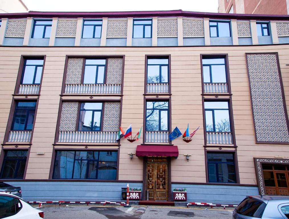 Mildom Hotel Baku 4*