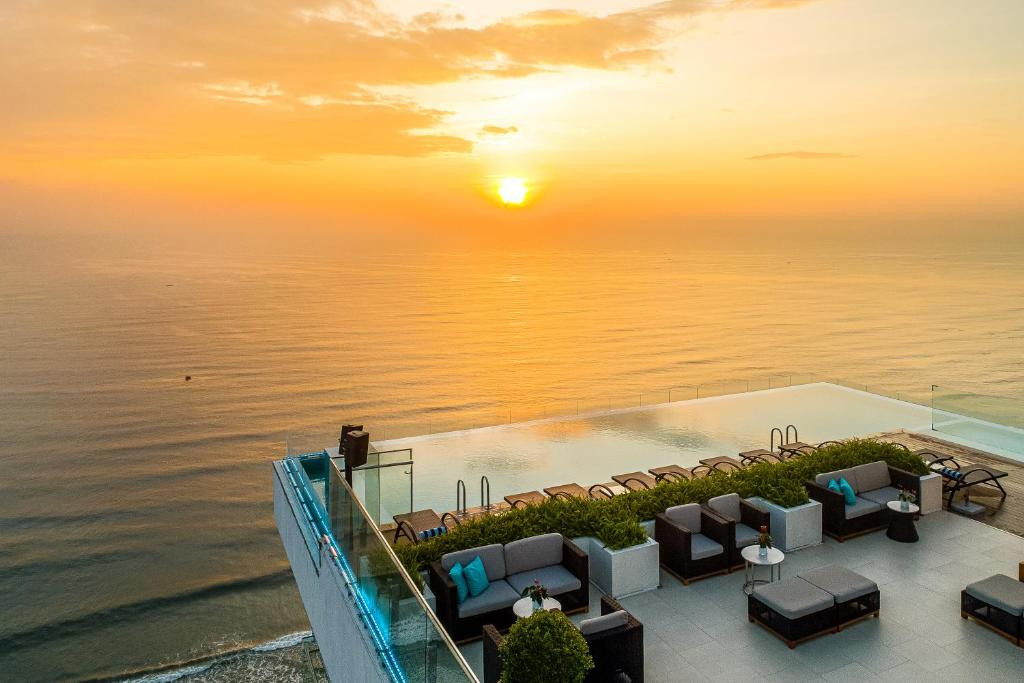 Tms Hotel Da Nang Beach 5* миниатюра 3