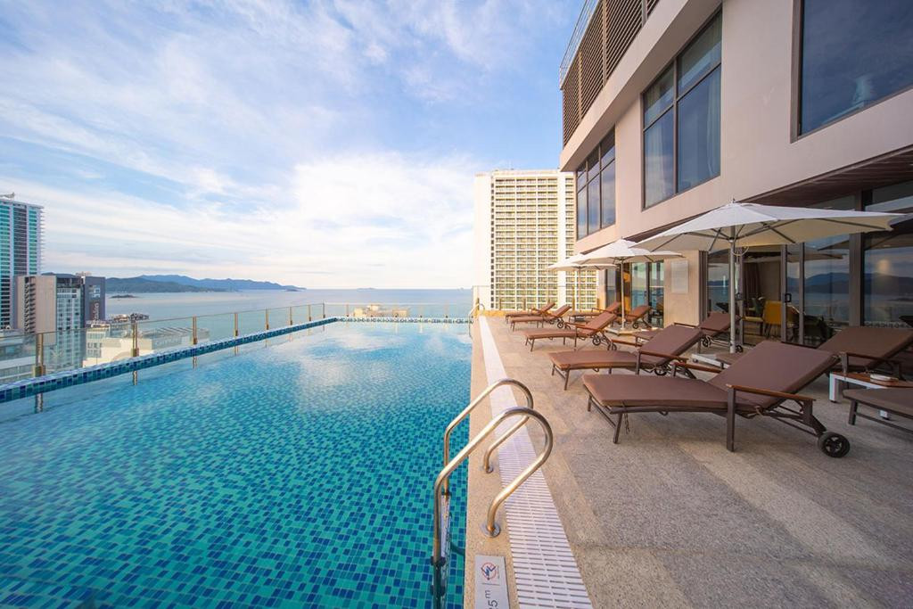 Green Beach Hotel 4*