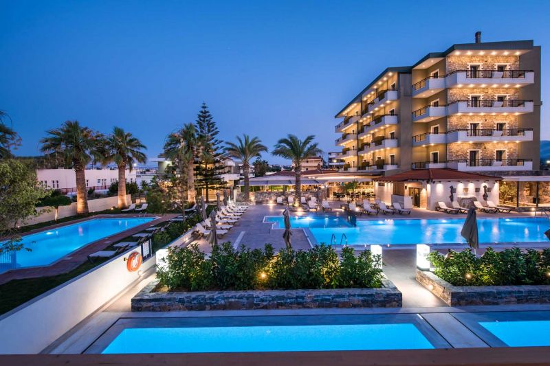 Petousis Hotel & Suites 4*