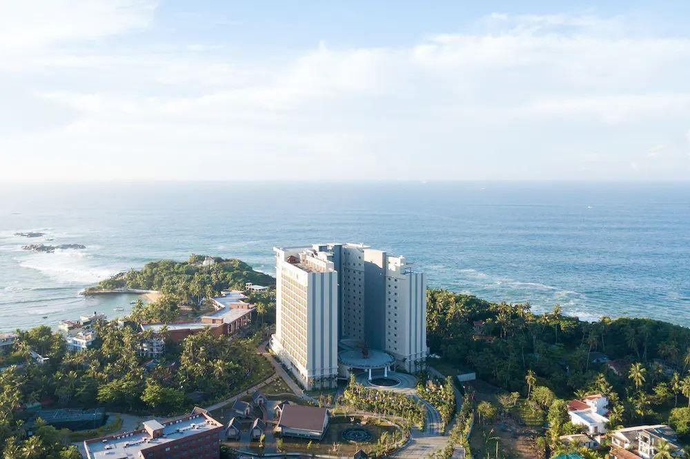 Araliya Beach Resort & Spa 5* миниатюра 2