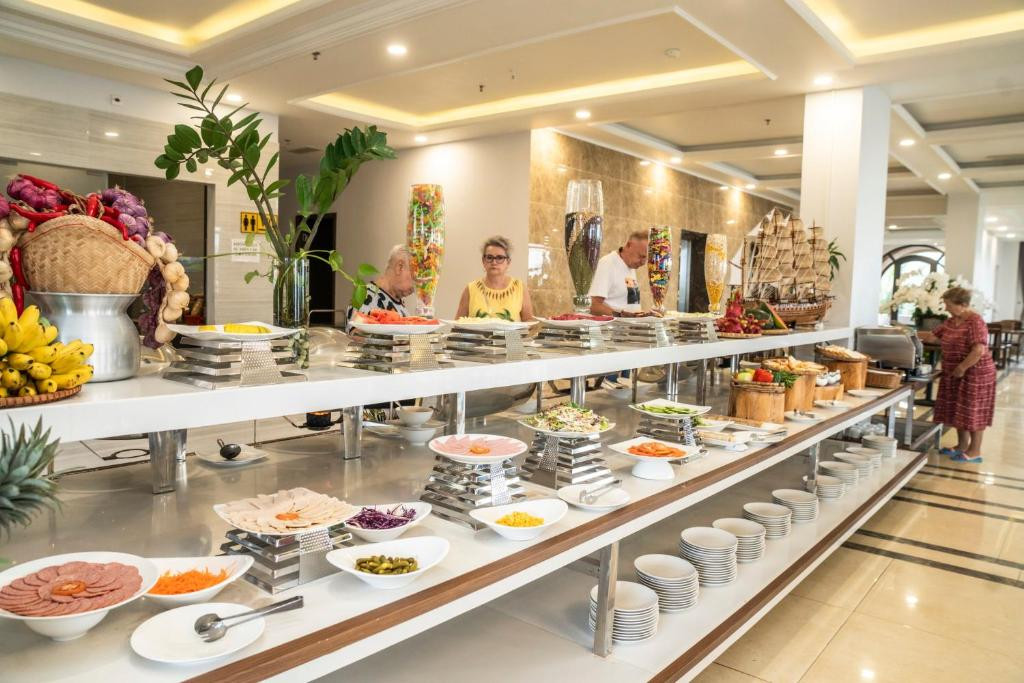 The Maris Beach Hotel (Ex.the May Beach Hotel) 4* миниатюра 4