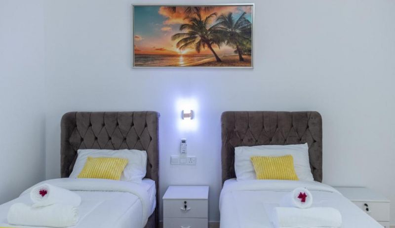 Canary Golden (Ex. Canary Nungwi) 4* миниатюра 6