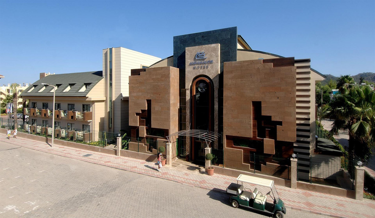 Ambassador Plaza Hotel 4* миниатюра 3