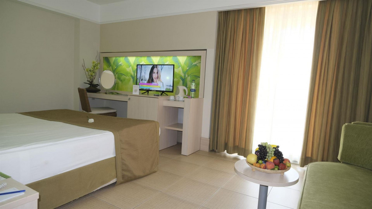 Ambassador Plaza Hotel 4* миниатюра 4