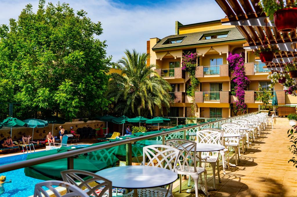 Ambassador Plaza Hotel 4* миниатюра 6