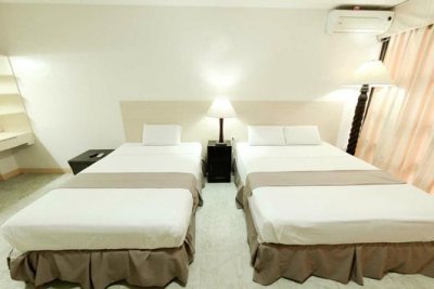 Grand Blue Beach (Ex. Arwana Hotel & Restaurant) 3*
