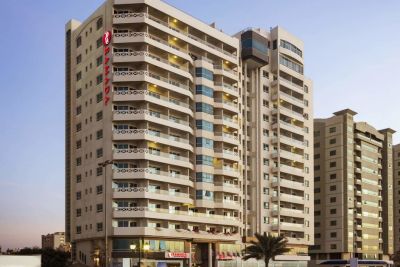 Ramada By Wyndham Beach Hotel Ajman 4*