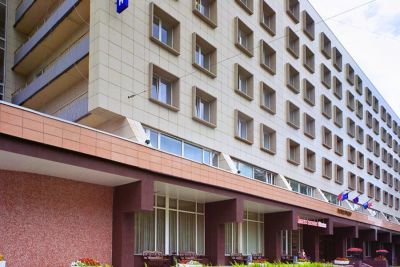 Полюстрово 3*