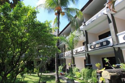 Bakung Beach Resort 3*