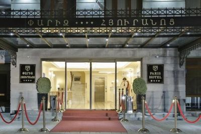 Paris 4*