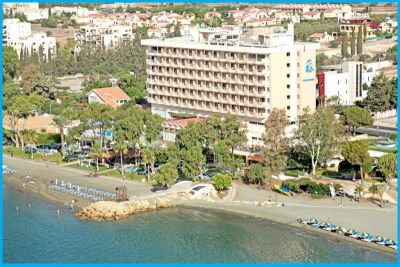 Poseidonia Beach 4*