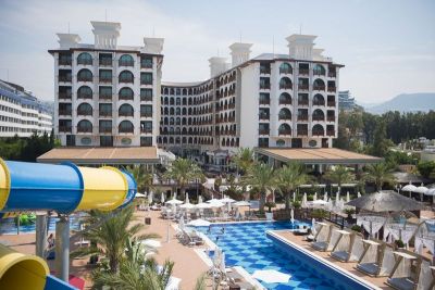 Quattro Beach Resort & Spa 5*