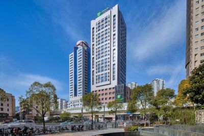 Holiday Inn Express Shanghai Zhenping 3*