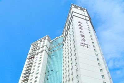 Shanghai Merry Hotel 4*