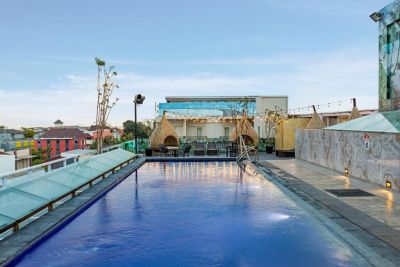 Boss Legian Hotel 3*