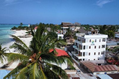 Aluna Beach Apartments 4*