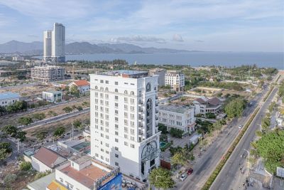 Grand Luxury Hotel 4*