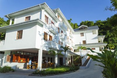 Hilltop Boutique 3*