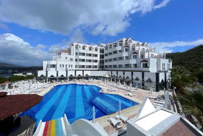 Roseira Beach Resort 4*