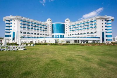 Water Side Resort & Spa 5*
