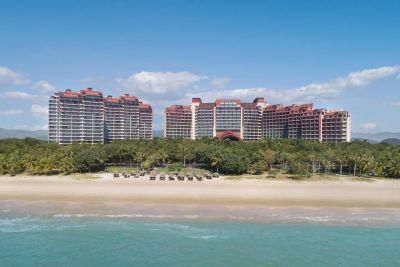 Pullman Ocean View Sanya Bay Resort & Spa 5*