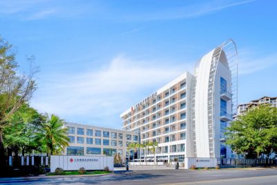 Sanya Bay Chudaohongbin Holiday Hotel 4*